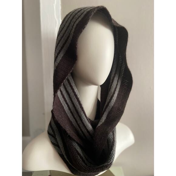 CARNIVAL Brown/Blue Infinity Scarf sz OS - Picture 3 of 7